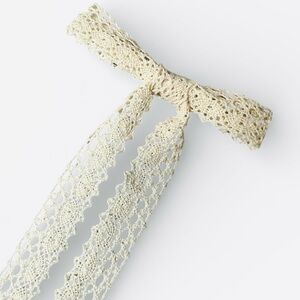 Narrow Lace Bow Alligator Hair Clip Cream New